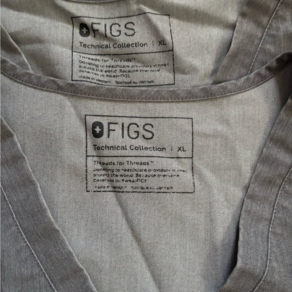 Figs Charcoal V-Neck Scrub Top